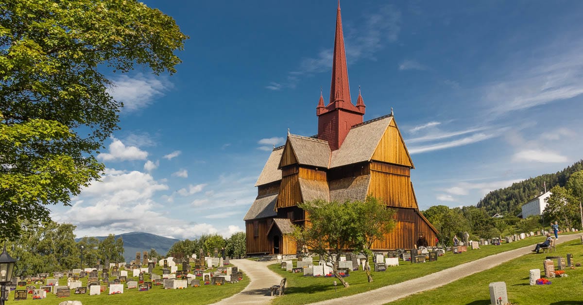 Ringebu Kirke auf dem Olavsweg in Norwegen