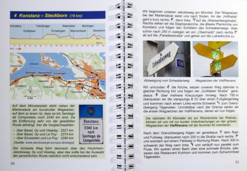 aufgeschlagene Seiten des Pilgerführers mit Beschreibung, Karte und Bildern
